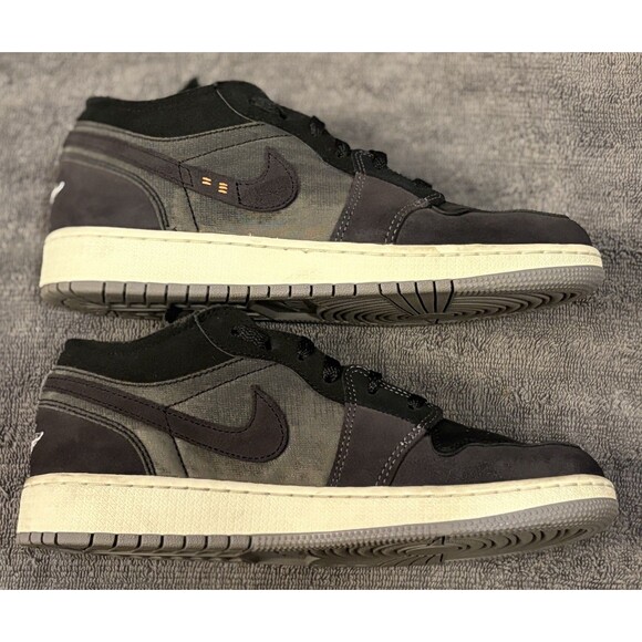 Nike Air Jordan 1 Low SE Craft Inside Out Black 5.5Y Womens 7 DV0478-001 - Picture 1 of 7